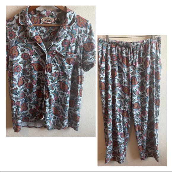 Soft Surroundings Floral Pajama Set with Paisley Design Size Small - Picture 1 of 9